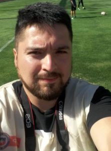 ALFREDO ANDIA Y SU TIERNO HIJO MÁXIMO SON LOS HINCHAS DE MAGALLANES DE LA SEMANA 6