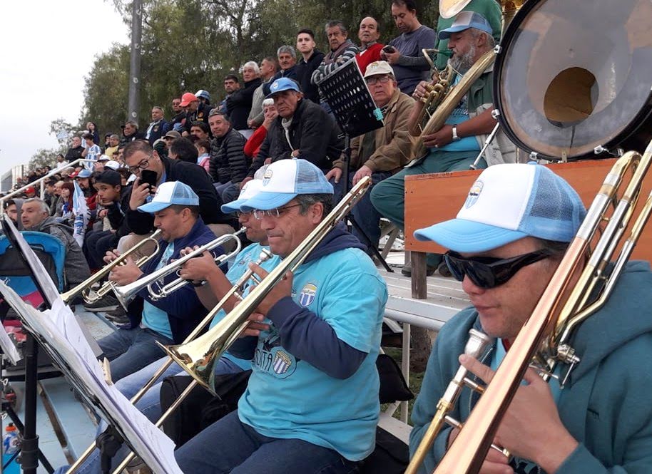 ÁLBUM DE FOTOS DE LA HINCHADA MAGALLANES VS RANGERS 9
