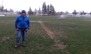 CANCHERO DE MAGALLANES ALISTA EL PASTO DEL MUNICIPAL 3
