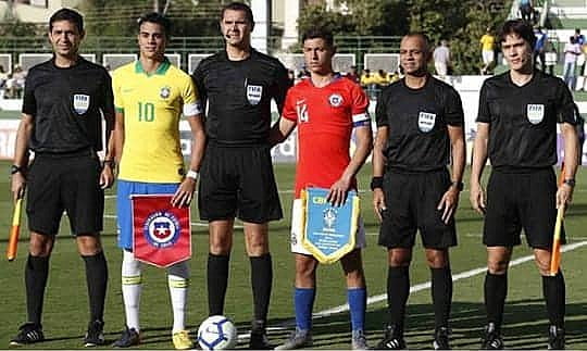 CESAR PEREZ FIGURA EN LA SELECCIÓN SUB. 17 1