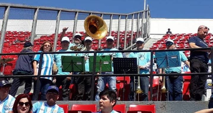 ALBUM DE LA HINCHADA DE MAGALLANES EN EL NACIONAL 1