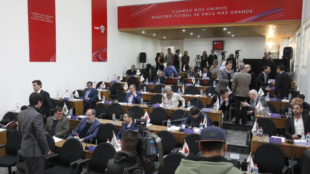 FÚTBOL CHILENO A LA ESPERA DE UNA DEFINICIÓN FINAL PARA ESTE 2019 9