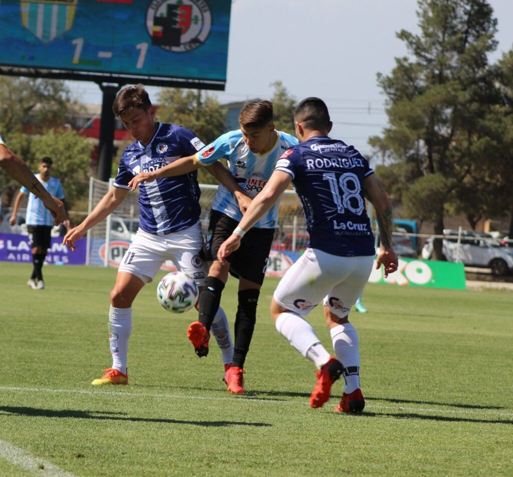 EMPATE DE MAGALLANES 1-1 CON SANTA CRUZ QUE NOS DEJA EN LA LUCHA 9