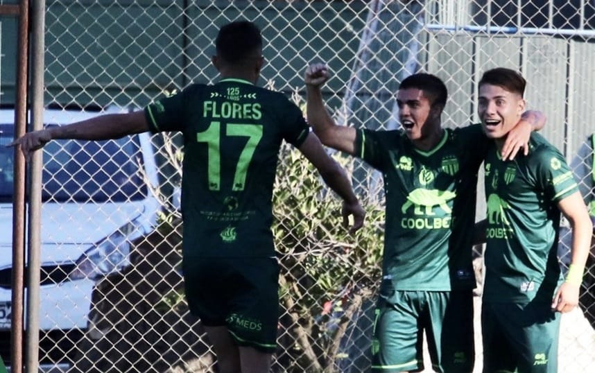 GRAN TRIUNFO DE LA ACADEMIA EN SANTA CRUZ LO MANTIENE COMO LIDER 5