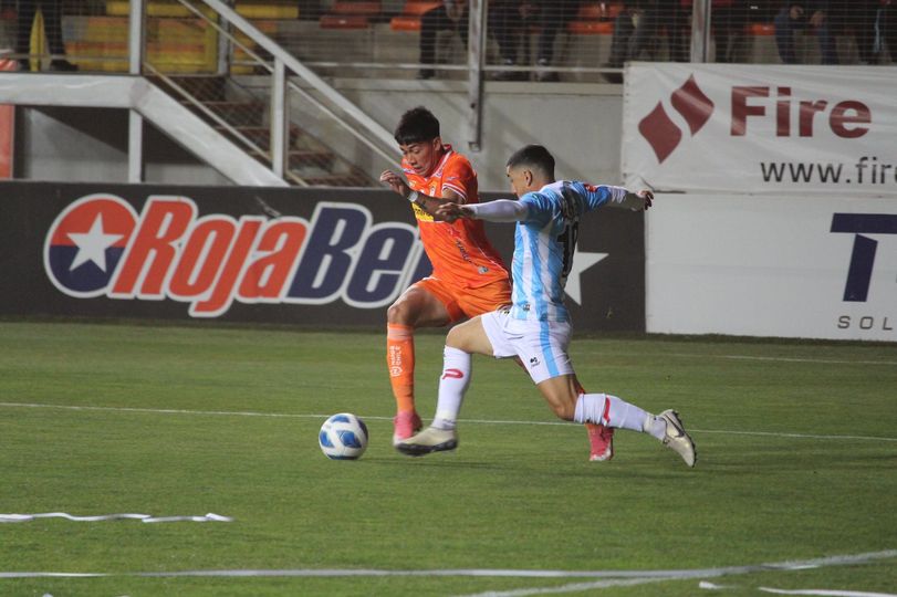 MAGALLANES CAE 1 X 0, NO SUMA EN CALAMA, PERO SIGUE FIRME COMO LIDER 10