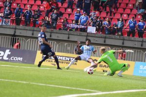 MAGALLANES GANA A LA U Y SALE DEL FONDO 5