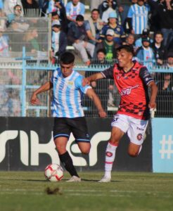 Magallanes y Limache igualan a 2 goles en un partido intenso 5